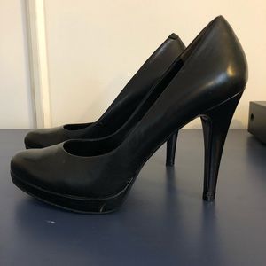 Black Nine West Heels/Pumps 👠 - lightly worn!
